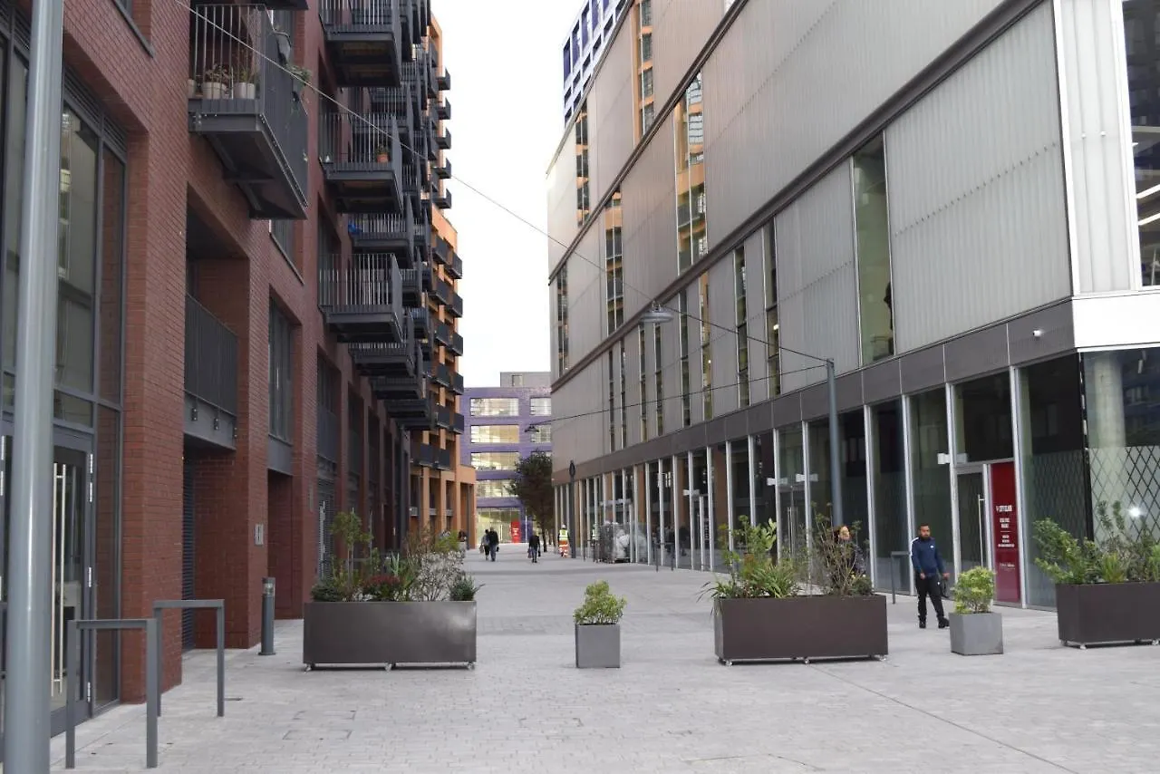 London City Island 3 Bedroom Luxury Apartments, Canary Wharf