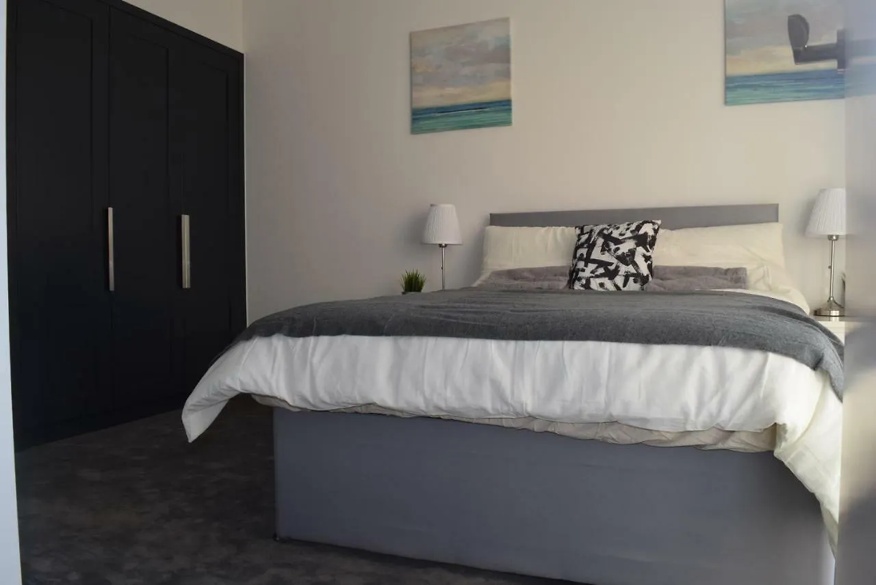 London City Island 3 Bedroom Luxury Apartments, Canary Wharf Apartment