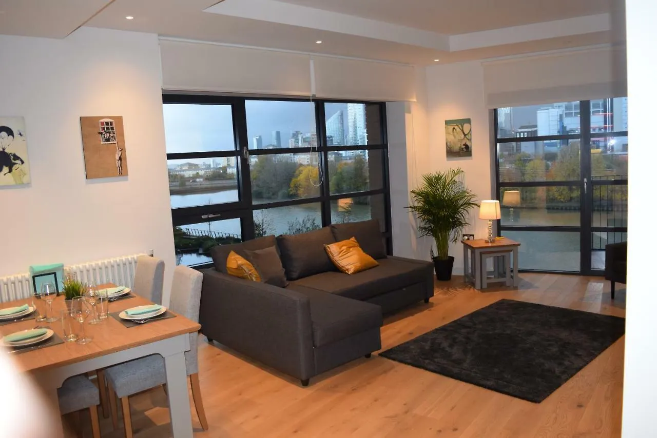 Apartment London City Island 3 Bedroom Luxury Apartments, Canary Wharf United Kingdom