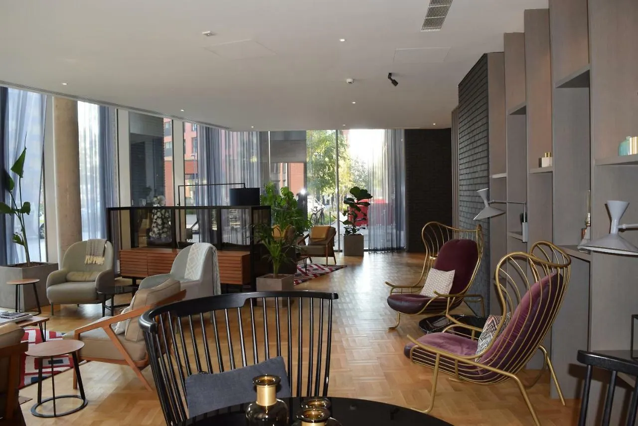 London City Island 3 Bedroom Luxury Apartments, Canary Wharf Apartment