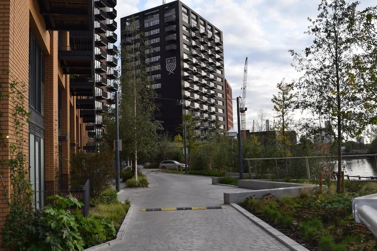 London City Island 3 Bedroom Luxury Apartments, Canary Wharf United Kingdom